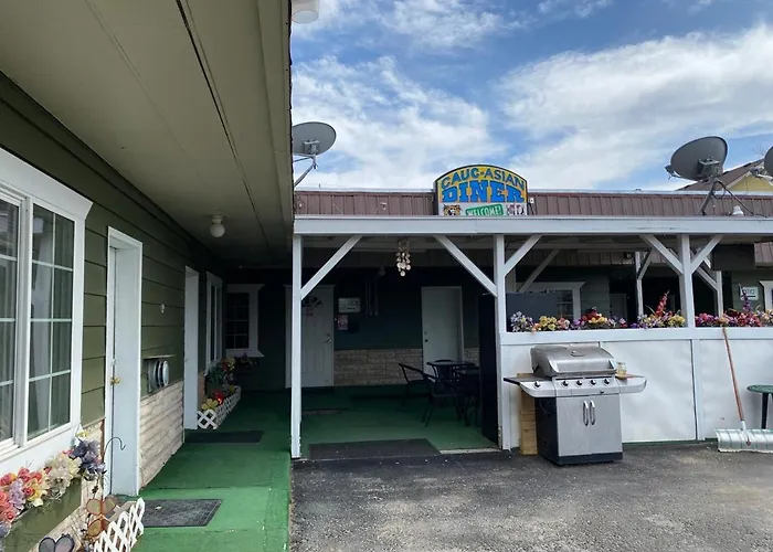 Western Motel Lovell