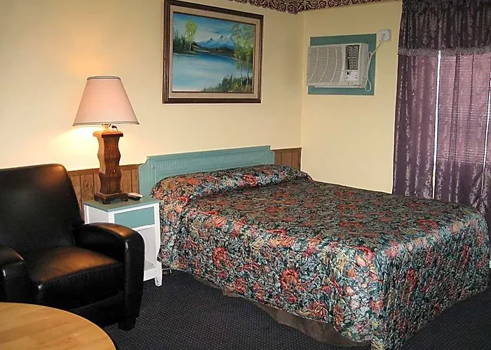 Western Motel Lovell