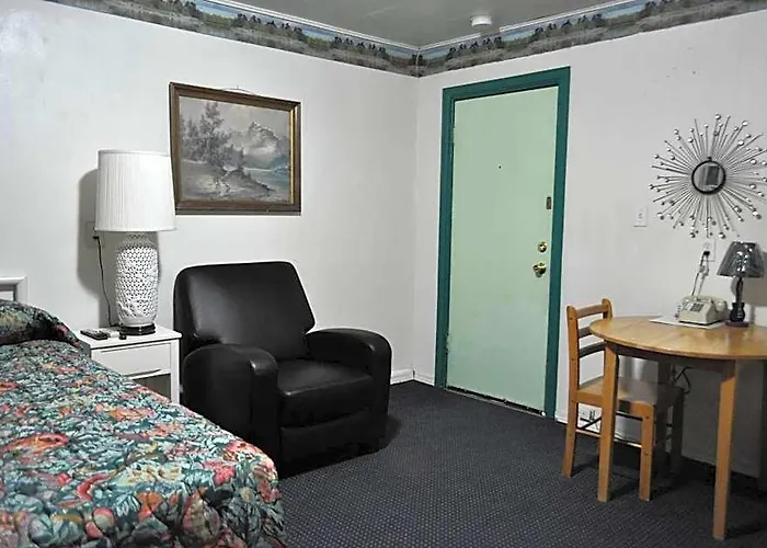 Western Motel Lovell