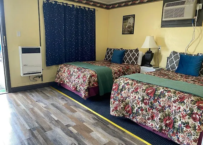 Western Motel Lovell