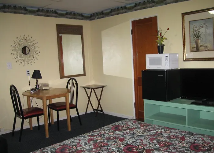 Western Motel Lovell